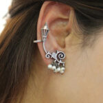 Jewels Maze - Elegant Bugadi & Lamp Ear cuffs